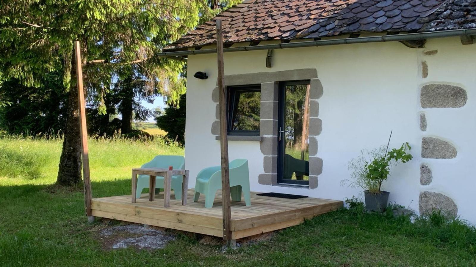 Aux Logis De Fonfroide Chez Mylene & David Bed & Breakfast Marcoles Exterior photo